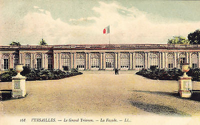 Le Grand Trianon La Facade Postcard - Cakcollectibles