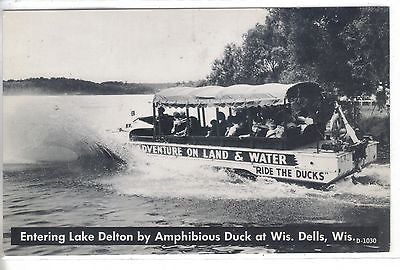 Entering Lake Delton by Amphibious Duck-Wisconsin Dells,Wisconsin - Cakcollectibles