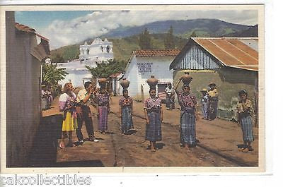 Guatemalam Women Carrying Water in Jugs on Thier Heads - Cakcollectibles