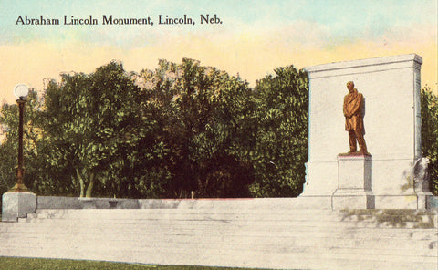Vintage postcard Abraham Lincoln Monument - Lincoln,Nebraska