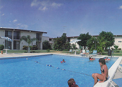 Howard Johnson's Motor Lodge, Stuart, Florida Postcard - Cakcollectibles - 1