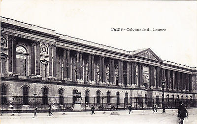 Colonnade Du Louvre Postcard - Cakcollectibles