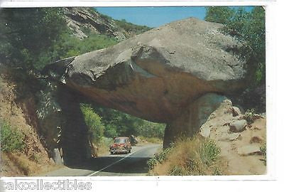 Arch Rock,Generals Highway in Sequoia and Kings National Parks-California - Cakcollectibles
