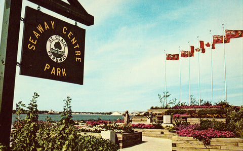 Retro Postcards Seaway Centre Park - Sarnia,Ontario,Canada