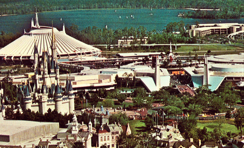 Magic Kingdom Many Worlds In One - Walt Disney World.Vintage postcard front