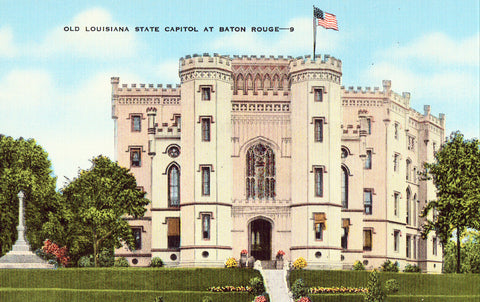 Old Louisiana State Capitol at Baton Rouge.Linen postcard front