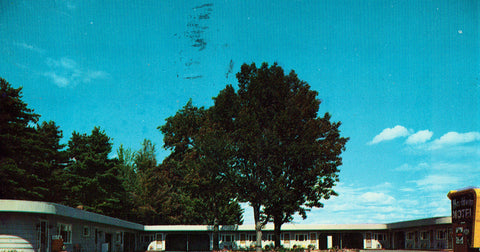 Vintage postcard front Ho-Hum Motel - Burlington,Vermont