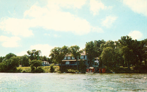 Vintage postcard front.Idlewilde Resort,Lake Osakis - Osakis,Minnesota