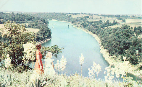 View of Herrington Lake - Kentucky.Front of vintage post card