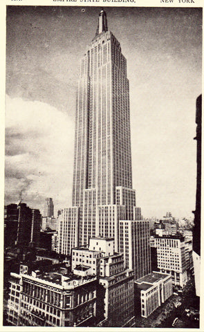 Vintage postcard front Empire State Building - New York City