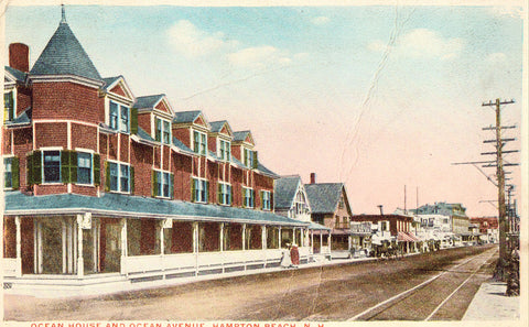 Vintage postcard front - Ocean House and Ocean Avenue - Hampton Beach,New Hampshire