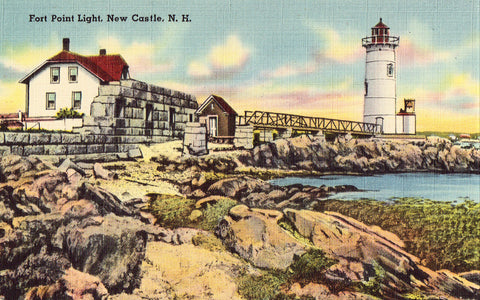 Linen postcard Fort Point Light - New Castle,New Hampshire