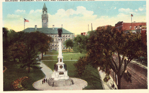 Vintage postcard Soldiers' Monument,City Hall and Common - Worcester,Massachusetts