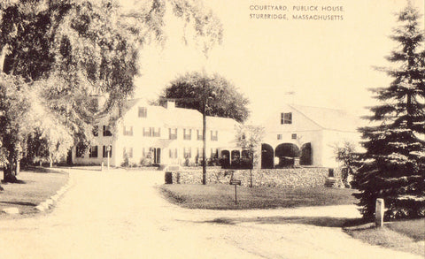 Old postcard Courtyard,Publick House - Sturbridge,Massachusetts