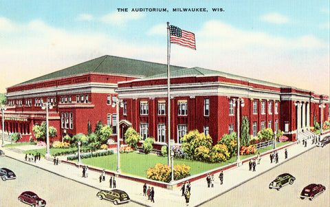 Linen postcard The Auditorium - Milwaukee,Wisconsin