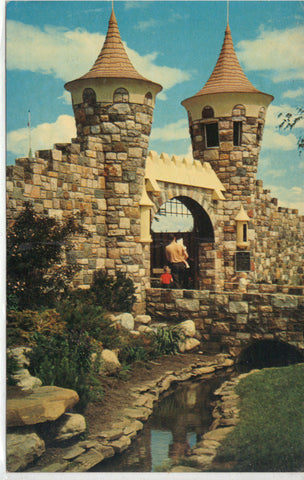 Entrance Gate and Moat,Children's Zoo - Storyland Valley 